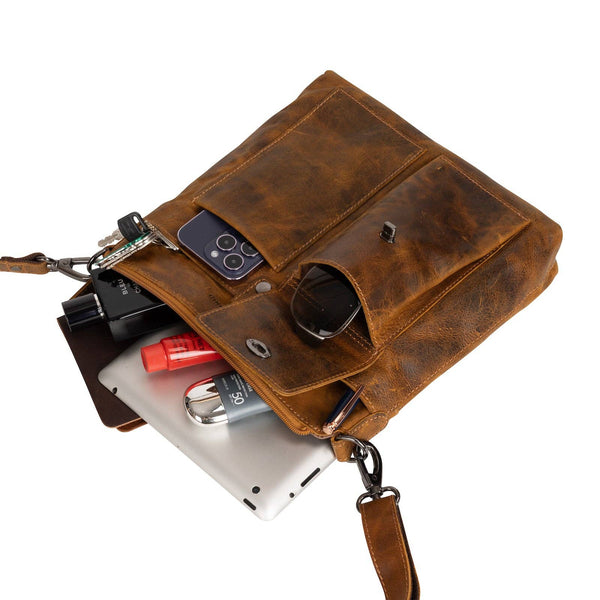 Greenwood - Leather Shoulder Bag Tauranga - Camel CXD