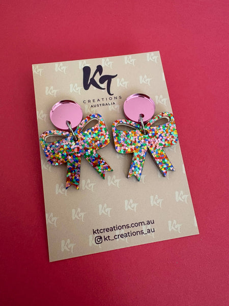 Strawberry Confetti Bows - acrylic dangle earrings SCB