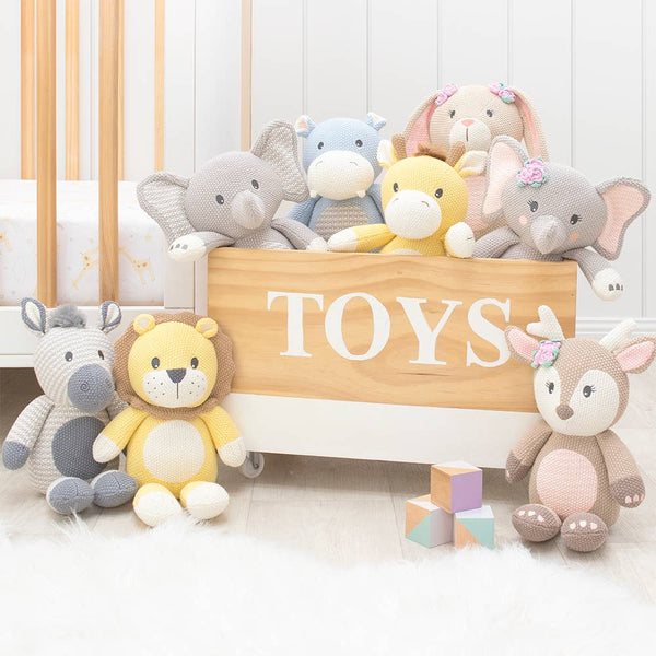 Noah the Giraffe Knitted Toy NGK