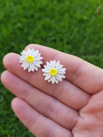 Earrings - Daisy Flower Stud Earrings, floral earring SSF