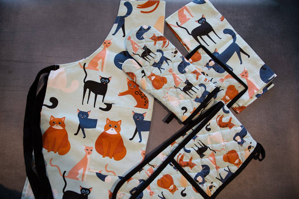 Double Oven Glove - Colourful Cats DCC