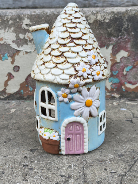 Tealight Town - Ceramic Blue Daisy Cottage BDC