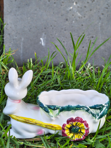 Kitsch Rabbit Planter MMRP