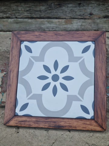 Tiled Trivet MNTT