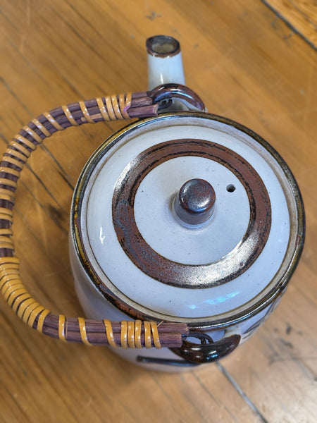 Teapot with Bamboo/wicker handle JVSP