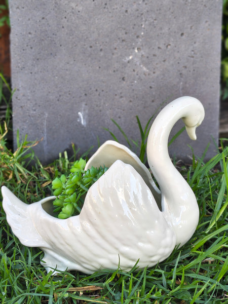 Ceramic Swan Vase MSVP