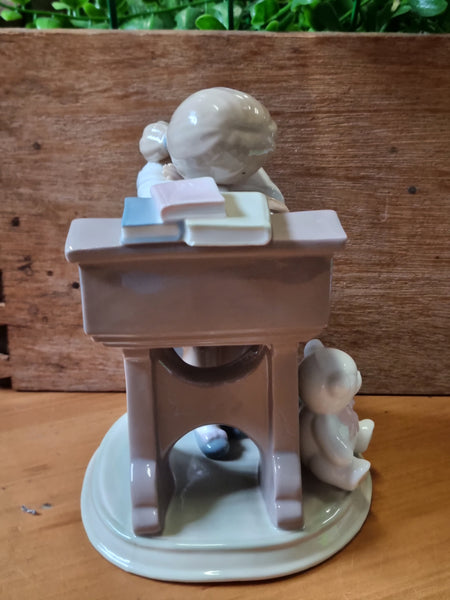 The Leonardo Collection ASSORTED FIGURINES DESK JJLR (isr) 💚