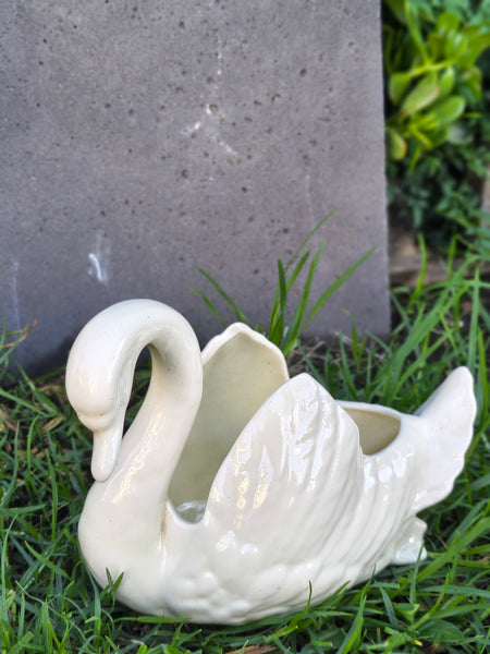 Ceramic Swan Vase MSVP