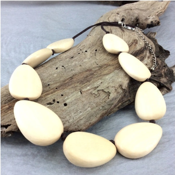 Necklace - Cream White River Stones Short Wooden Necklace NB1100NW ○