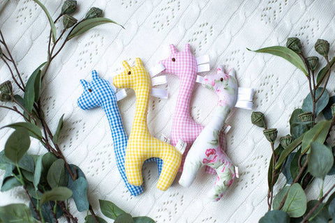 Giraffe Rattles SGR